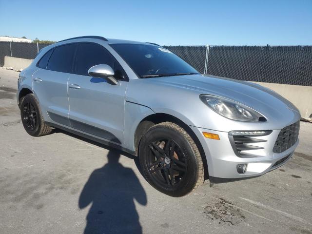 Photo 4 from auction – 2017 PORSCHE MACAN with VIN WP1AA2A56HLB06288