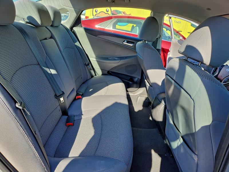 Photo 10 from auction – 2011 HYUNDAI SONATA GLS with VIN 5NPEB4AC8BH030451