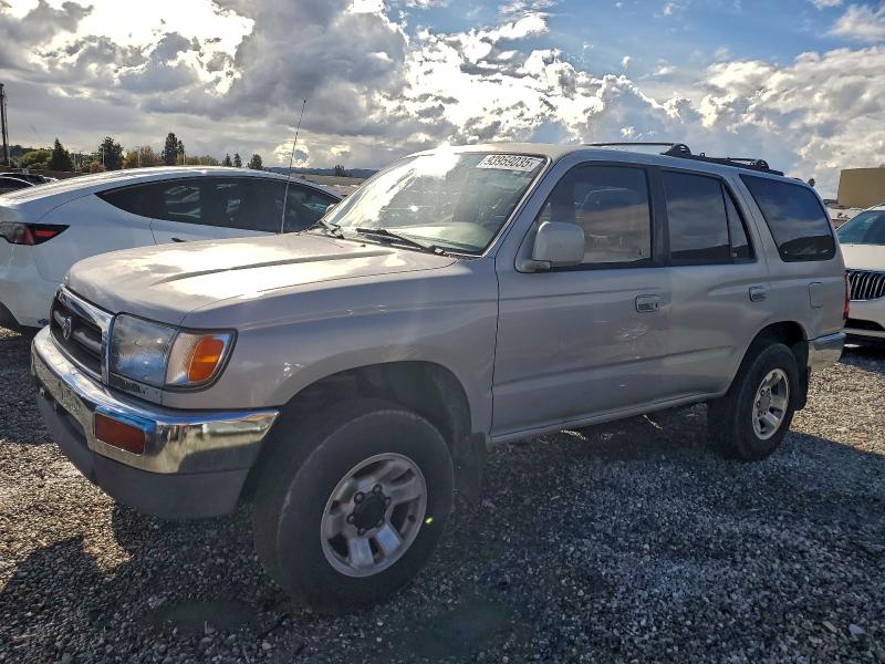 TOYOTA 4RUNNER 1998 with VIN JT3GN86R2W0073601 - Photo from auction