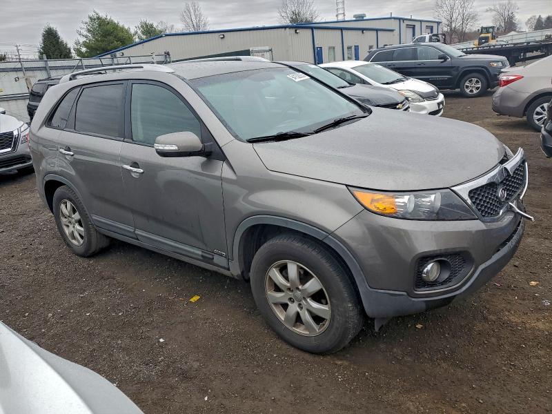 Photo 4 from auction – 2012 KIA SORENTO BA with VIN 5XYKTDA68CG286253