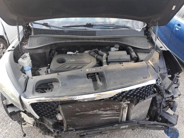Photo 12 from auction – 2016 KIA SORENTO EX with VIN 5XYPH4A16GG032283