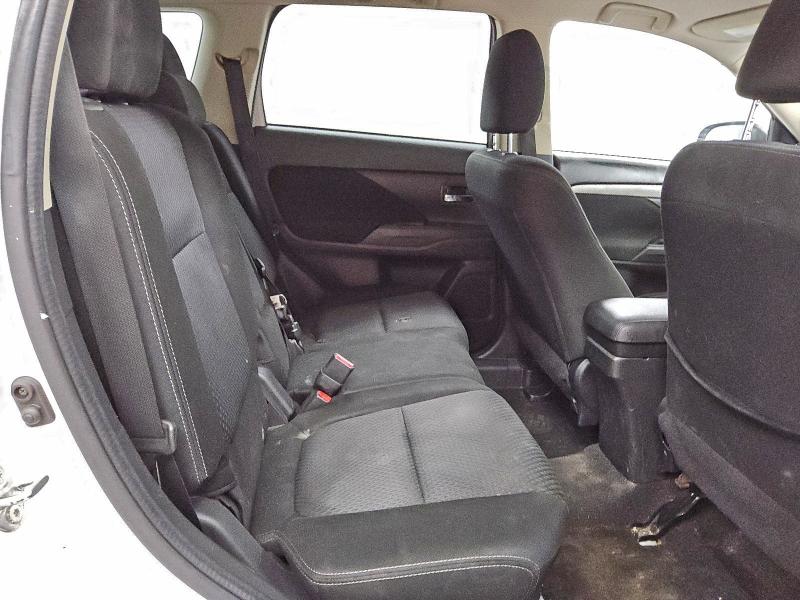 Photo 11 from auction – 2016 MITSUBISHI OUTLANDER with VIN JA4AZ3A30GZ053303