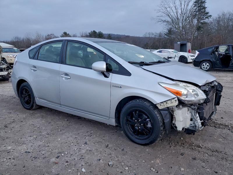 Фото 4 с аукциона – 2015 TOYOTA PRIUS с VIN JTDKN3DU2F0400465