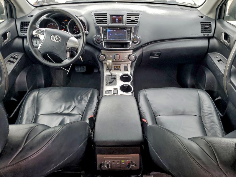 Photo 8 from auction – 2013 TOYOTA HIGHLANDER with VIN 5TDZK3EH0DS105318