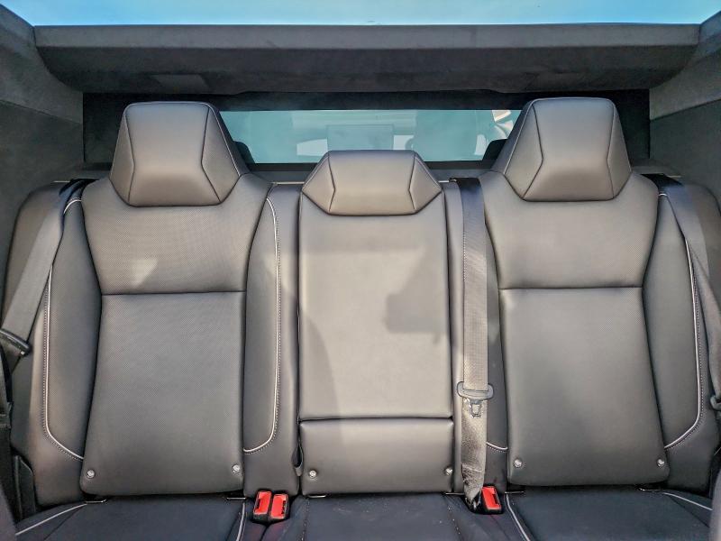 Photo 10 from auction – 2024 TESLA CYBERTRUCK with VIN 7G2CEHEE2RA038355