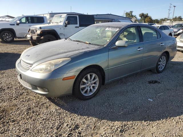 LEXUS ES 300 2002 with VIN JTHBF30G720044567 - Photo from auction