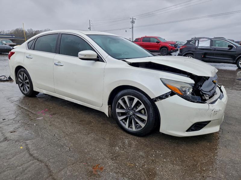 Photo 4 from auction – 2017 NISSAN ALTIMA 2.5 with VIN 1N4AL3APXHC288750