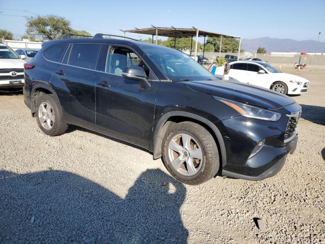 Photo 4 from auction – 2021 TOYOTA HIGHLANDER with VIN 5TDZZRAH3MS532822
