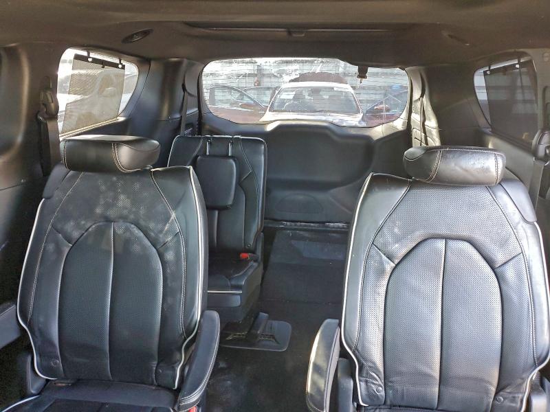 Photo 10 from auction – 2018 CHRYSLER PACIFICA L with VIN 2C4RC1GGXJR358317