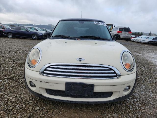 Photo 5 from auction – 2010 MINI COOPER with VIN WMWMF3C52ATU77440