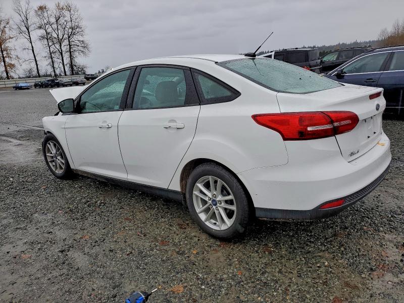 Photo 2 from auction – 2015 FORD FOCUS SE with VIN 1FADP3F21FL241795