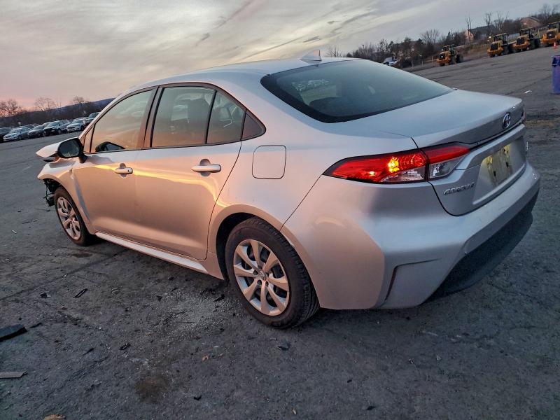 Photo 2 from auction – 2024 TOYOTA COROLLA LE with VIN JTDBCMFE2R3048427