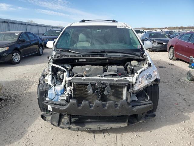 Photo 5 from auction – 2017 TOYOTA SIENNA XLE with VIN 5TDYZ3DC7HS882517
