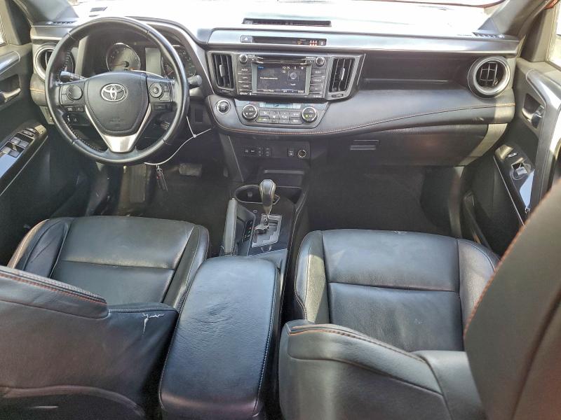 Photo 8 from auction – 2017 TOYOTA RAV4 SE with VIN JTMNFREV4HJ137347