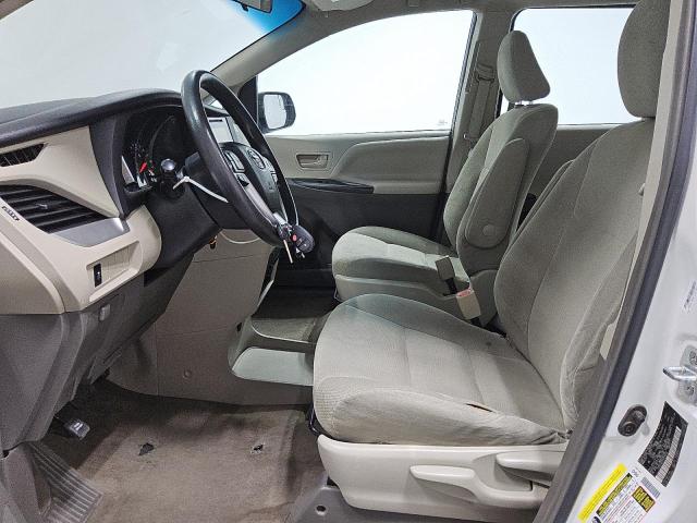 Photo 7 from auction – 2017 TOYOTA SIENNA with VIN 5TDZZ3DC5HS816309