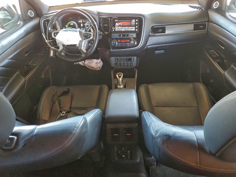 Photo 8 from auction – 2019 MITSUBISHI OUTLANDER with VIN JA4J24A57KZ044232