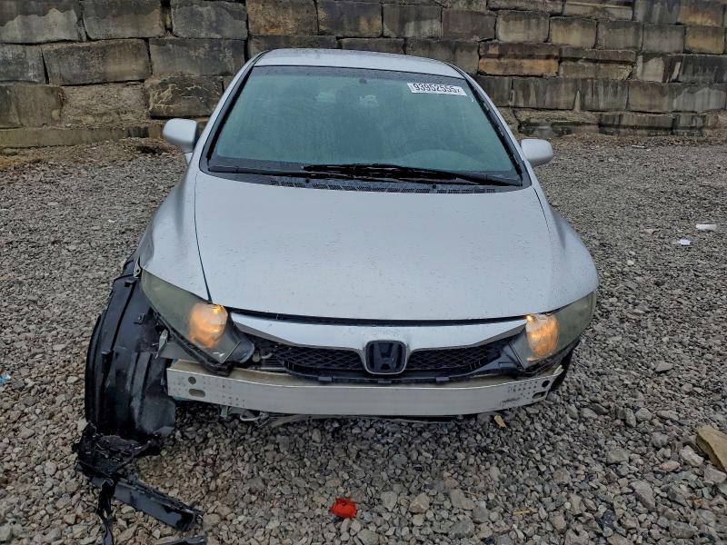 Photo 5 from auction – 2010 HONDA CIVIC LX with VIN 19XFA1F58AE084836