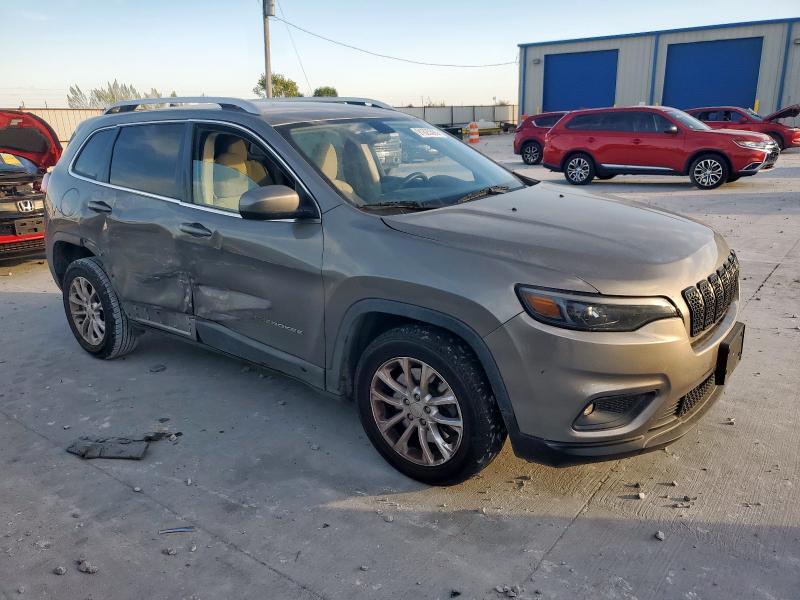 Photo 4 from auction – 2019 JEEP CHEROKEE L with VIN 1C4PJLCB0KD264390
