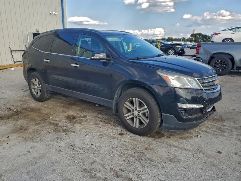 Photo 4 from auction – 2017 CHEVROLET TRAVERSE L with VIN 1GNKRHKD1HJ198078