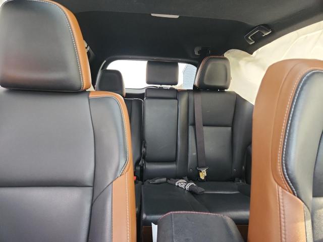 Photo 10 from auction – 2018 TOYOTA RAV4 SE with VIN JTMJFREV6JJ744015