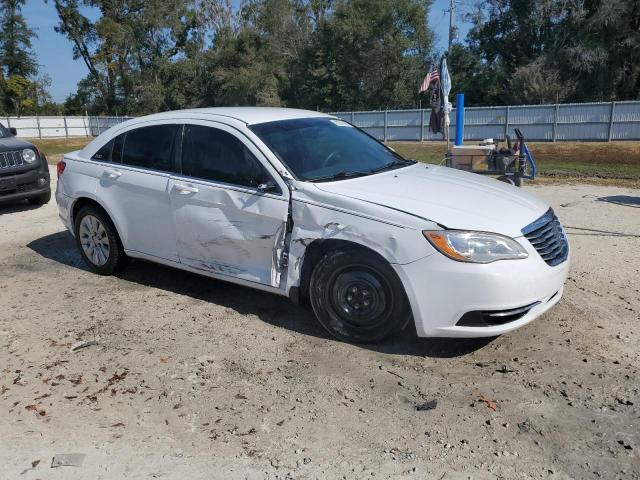 Photo 4 from auction – 2014 CHRYSLER 200 LX with VIN 1C3CCBAB6EN209807