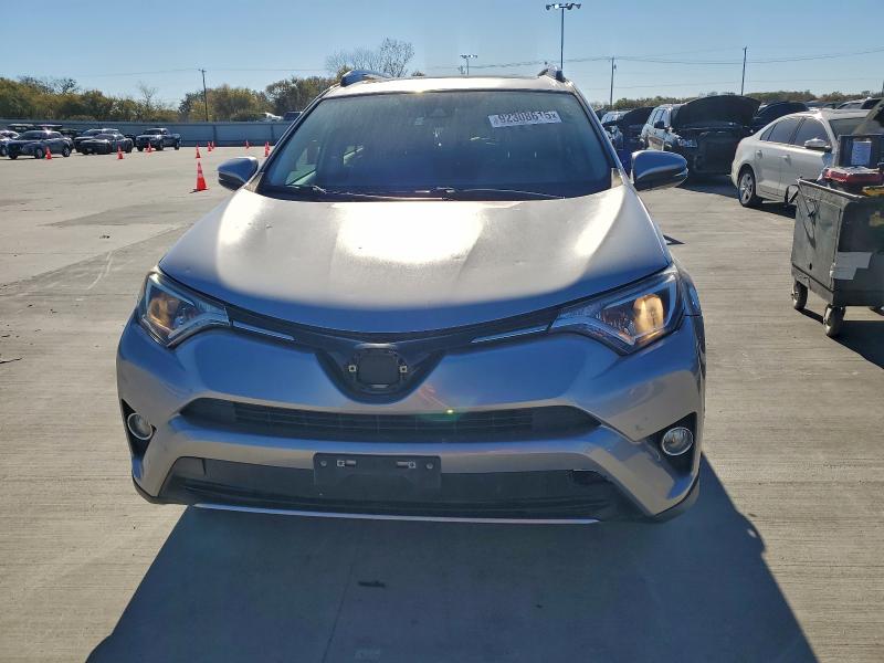 Photo 5 from auction – 2017 TOYOTA RAV4 XLE with VIN 2T3WFREV4HW321807