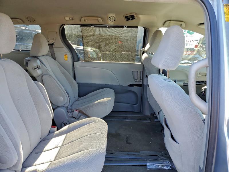 Photo 11 from auction – 2014 TOYOTA SIENNA LE with VIN 5TDKK3DC0ES494924