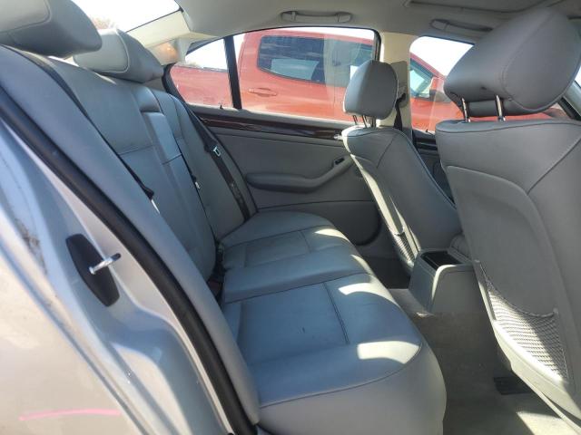 Photo 10 from auction – 2003 BMW 325 I with VIN WBAEV33463KL88798
