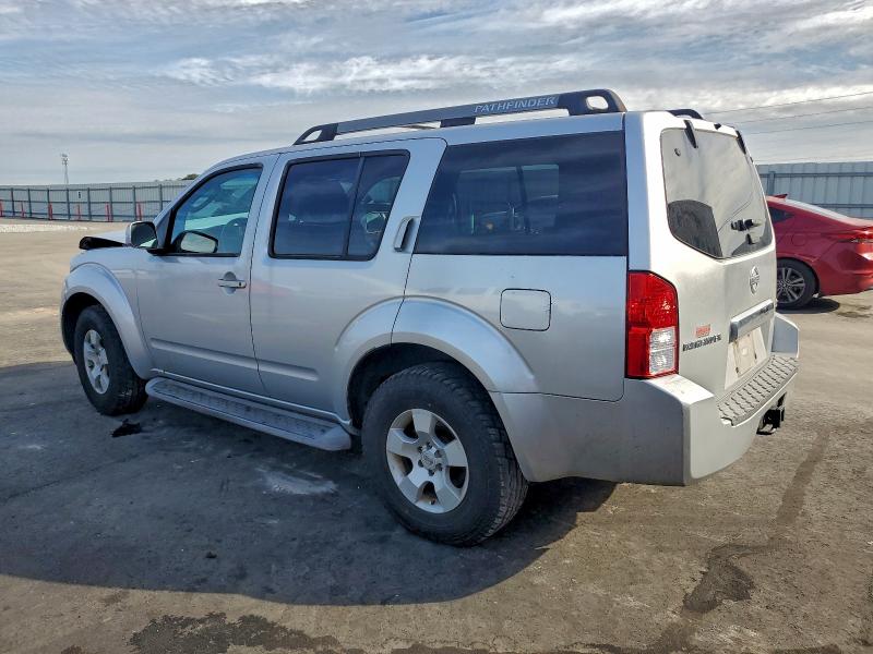 Photo 2 from auction – 2005 NISSAN PATHFINDER with VIN 5N1AR18U05C709682