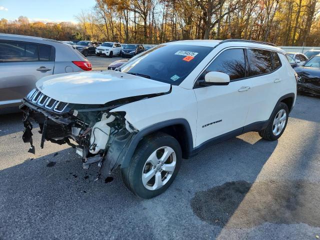 Фото 1 с аукциона – 2018 JEEP COMPASS LA с VIN 3C4NJDBB9JT178471