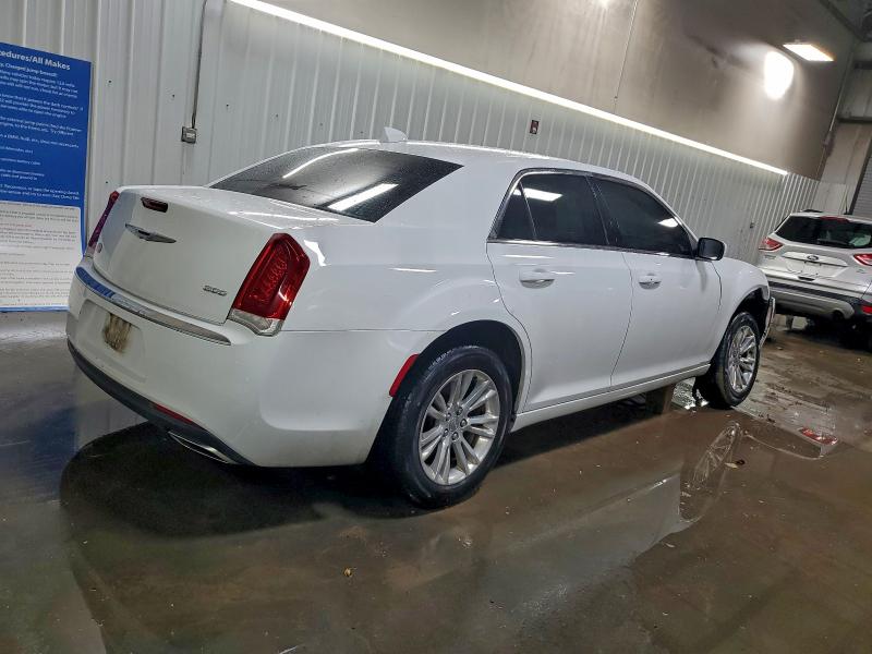 Фото 3 с аукциона – 2017 CHRYSLER 300 LIMITE с VIN 2C3CCAAG0HH512262