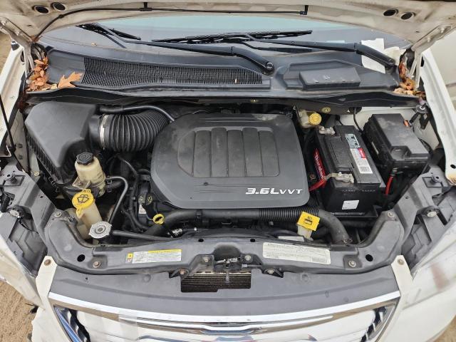 Photo 12 from auction – 2011 CHRYSLER TOWN & COU with VIN 2A4RR8DG7BR758729