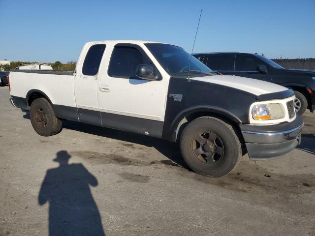 Photo 4 from auction – 2001 FORD F150 with VIN 2FTRX17W61CA58952