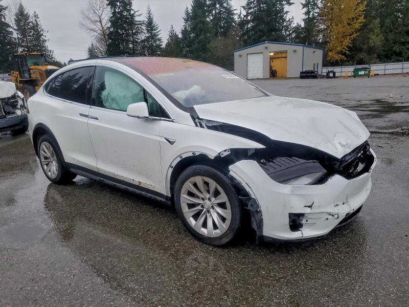 Foto 4 de la subasta – 2020 TESLA MODEL X con VIN 5YJXCDE21LF230949