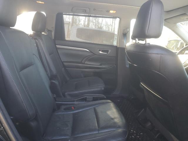 Photo 11 from auction – 2018 TOYOTA HIGHLANDER with VIN 5TDDZRFH7JS485132