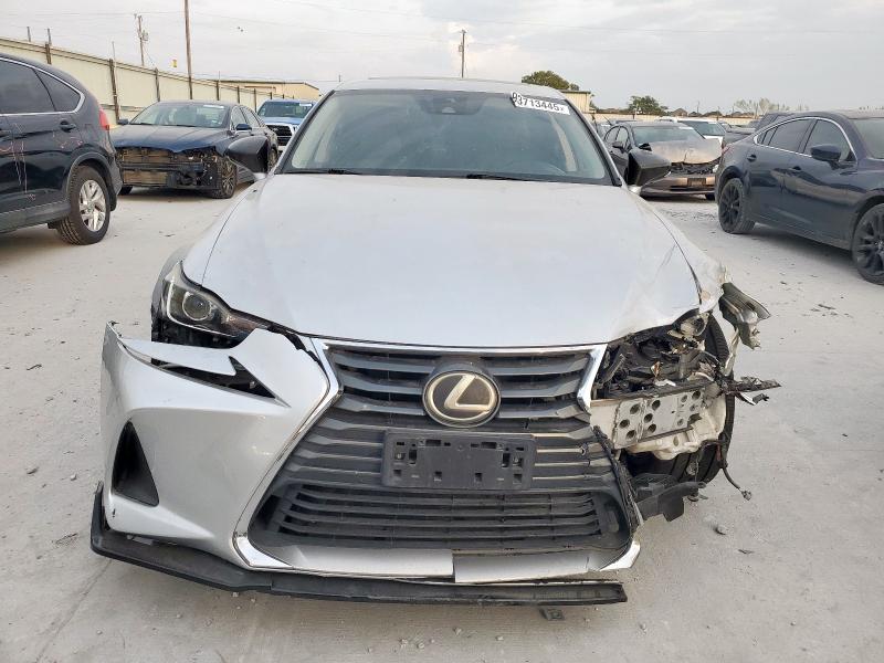 Photo 5 from auction – 2017 LEXUS IS 200T with VIN JTHBA1D21H5057652