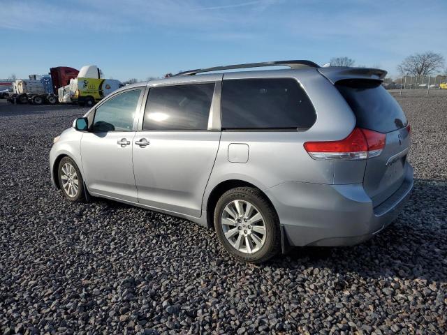 Photo 2 from auction – 2011 TOYOTA SIENNA XLE with VIN 5TDDK3DC2BS027475