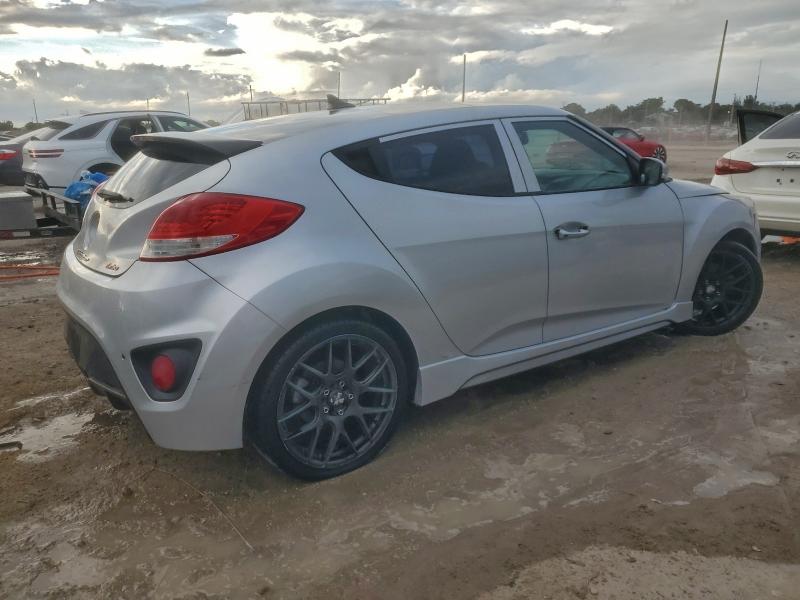 Photo 3 from auction – 2013 HYUNDAI VELOSTER with VIN KMHTC6AE0DU171231
