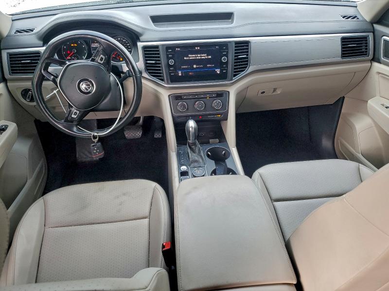 Photo 8 from auction – 2018 VOLKSWAGEN ATLAS SE with VIN 1V2KR2CA6JC570937