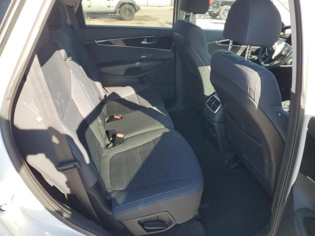 Photo 11 from auction – 2018 KIA SORENTO LX with VIN 5XYPG4A55JG340140