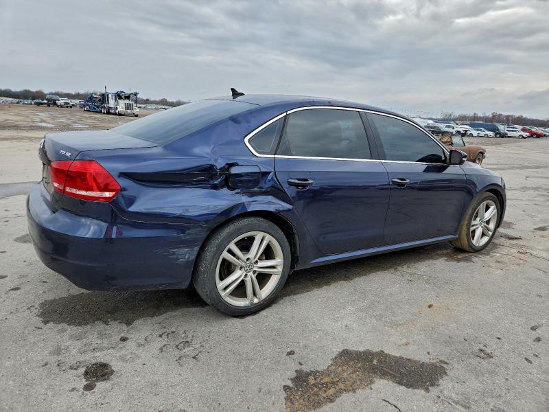 Photo 3 from auction – 2015 VOLKSWAGEN PASSAT with VIN 1VWBV7A39FC053683