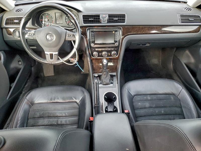 Photo 8 from auction – 2014 VOLKSWAGEN PASSAT SEL with VIN 1VWCN7A32EC019376