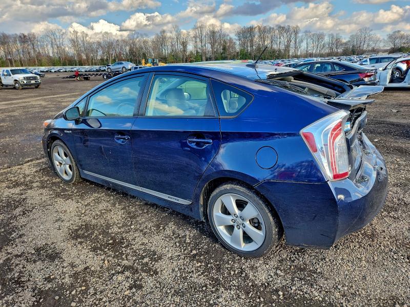 Photo 2 from auction – 2013 TOYOTA PRIUS with VIN JTDKN3DU5D0350979