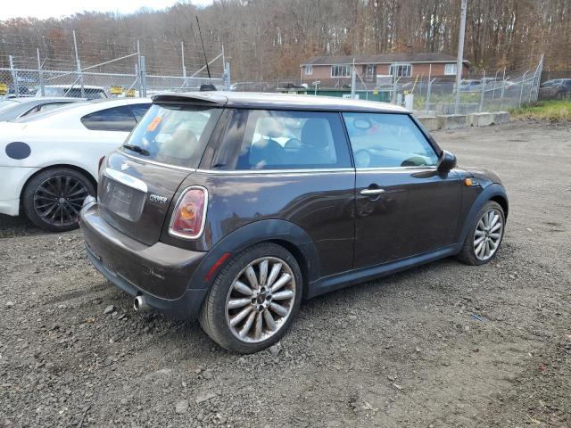 Photo 3 from auction – 2010 MINI COOPER with VIN WMWMF3C50ATU79297