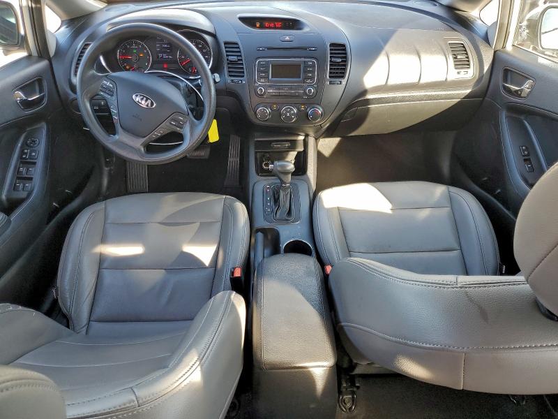 Photo 8 from auction – 2015 KIA FORTE LX with VIN KNAFX4A67F5388921