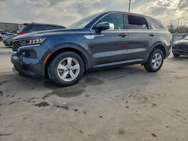 KIA SORENTO 2022 with VIN 5XYRG4LC6NG145609 - Photo from auction