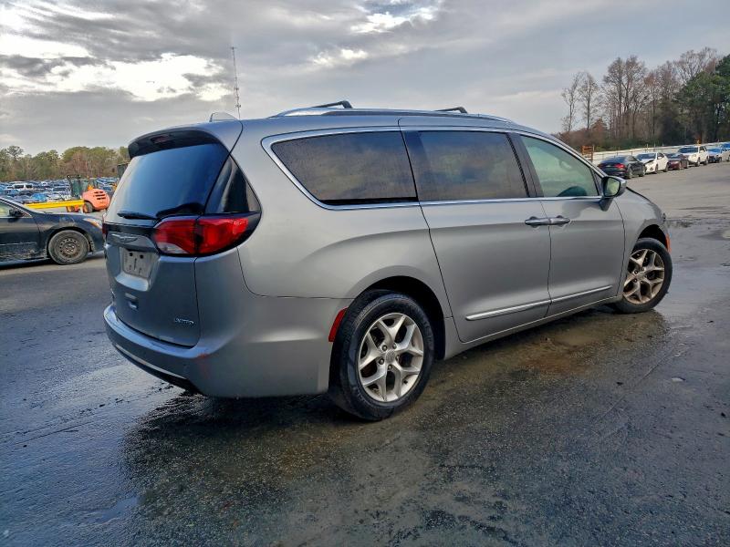 Photo 3 from auction – 2020 CHRYSLER PACIFICA L with VIN 2C4RC1GG9LR285430