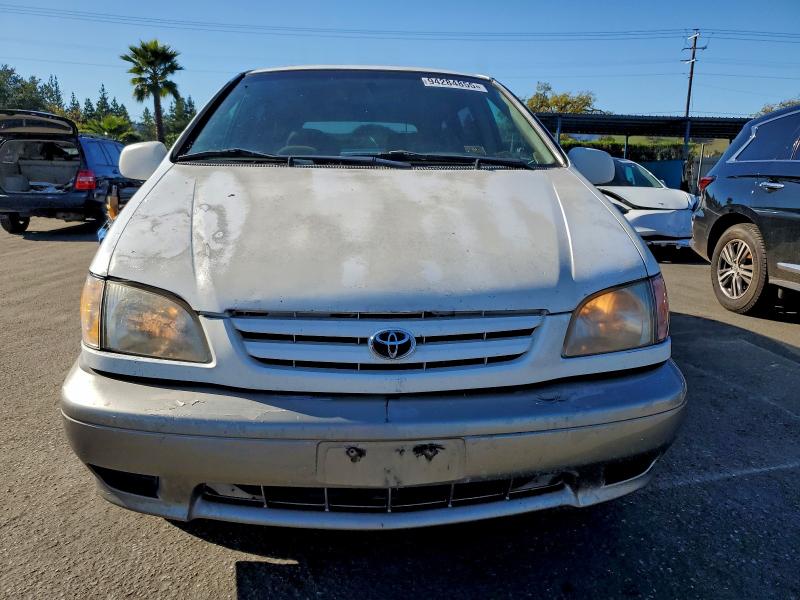 Photo 5 from auction – 2002 TOYOTA SIENNA LE with VIN 4T3ZF13C62U453958