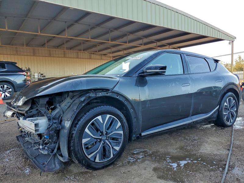 KIA EV6 LIGHT 2023 with VIN KNDC34LA6P5610823 - Photo from auction
