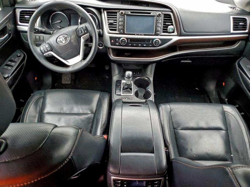 Photo 8 from auction – 2016 TOYOTA HIGHLANDER with VIN 5TDDKRFH0GS245630
